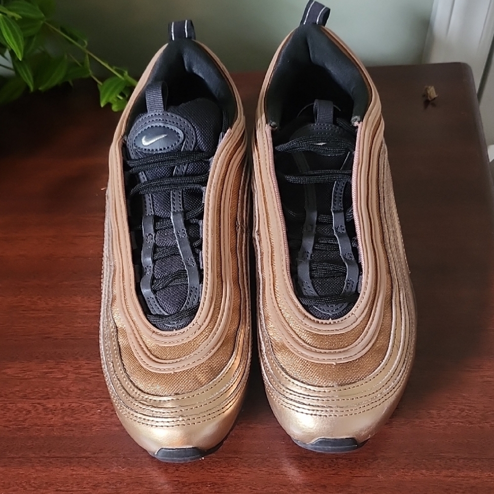 Nike Gold and Black Air Max Sneakers with Visible Air Bubble